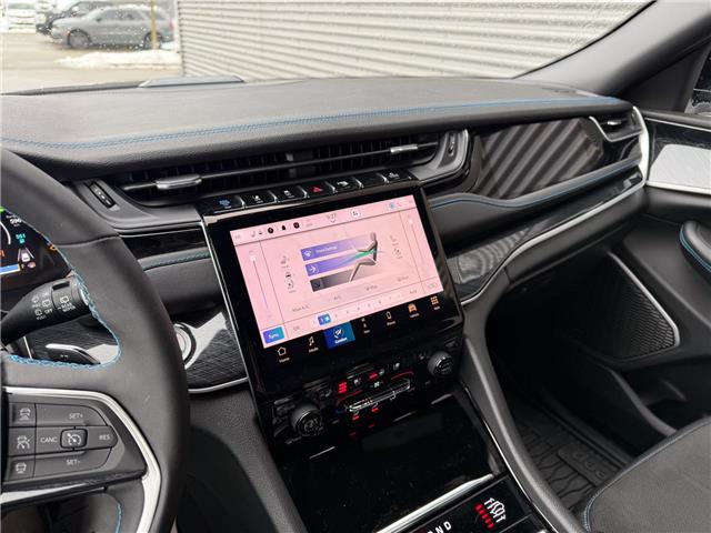 2023 Jeep Grand Cherokee 4xe Trailhawk (Stk: 25528A) in London - Image 18 of 28