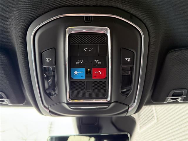 2023 Jeep Grand Cherokee 4xe Trailhawk (Stk: 25528A) in London - Image 26 of 28