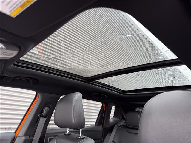 2026 Jeep Compass Trailhawk (Stk: 26060) in London - Image 11 of 26