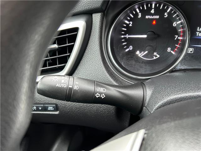 2015 Nissan Rogue SV (Stk: M6001) in Sarnia - Image 25 of 34 2015 Nissan Rogue SV (Stk: M6001) in Sarnia - Image 25 of 34