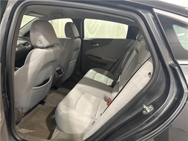 2016 Chevrolet Malibu 1LT (Stk: 11060) in Roblin - Image 6 of 9
