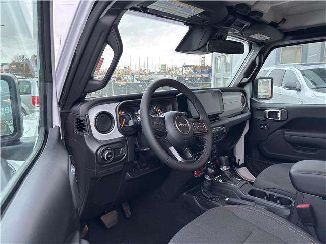 2026 Jeep Wrangler Sport (Stk: W22949) in Newmarket - Image 9 of 13
