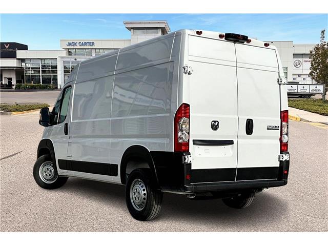 2025 RAM ProMaster 2500 High Roof (Stk: 58015U) in Calgary - Image 12 of 32