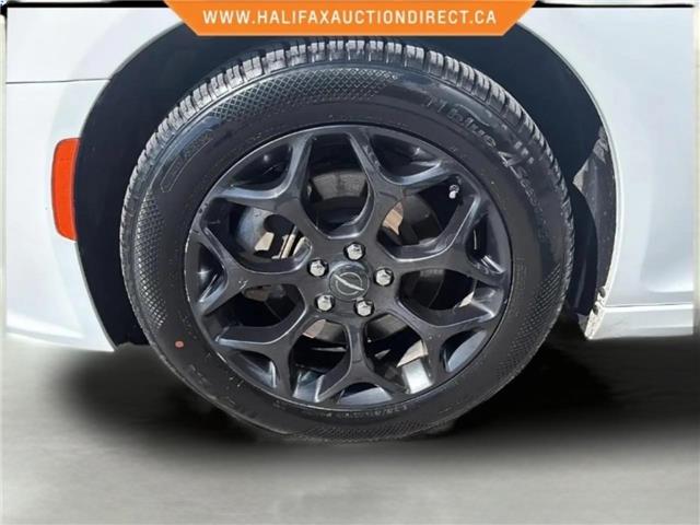 2023 Chrysler 300 S (Stk: 585526) in Lower Sackville - Image 9 of 25
