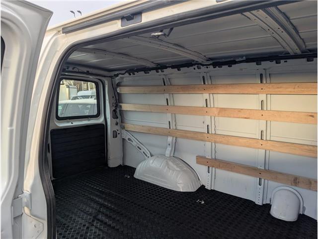 2023 GMC Savana 2500 Work Van (Stk: 19335) in Calgary - Image 14 of 20