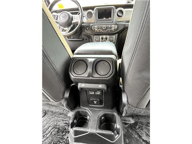 2020 Jeep Gladiator Overland (Stk: 251437) in Ottawa - Image 15 of 24