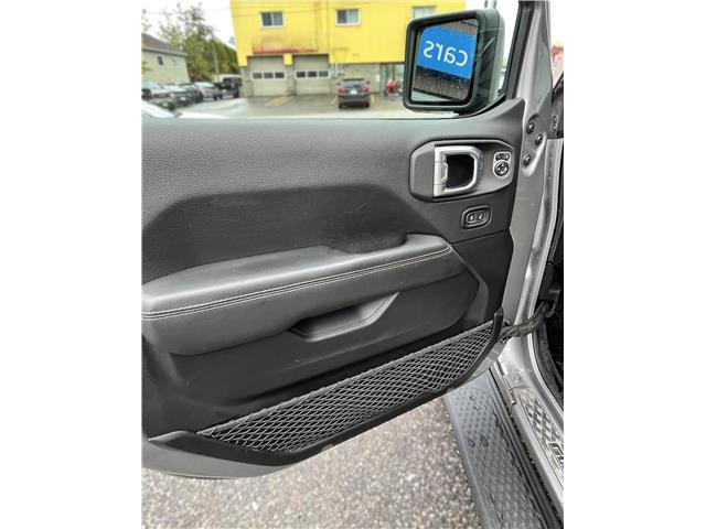 2020 Jeep Gladiator Overland (Stk: 251437) in Ottawa - Image 16 of 24