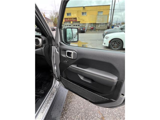2020 Jeep Gladiator Overland (Stk: 251437) in Ottawa - Image 17 of 24