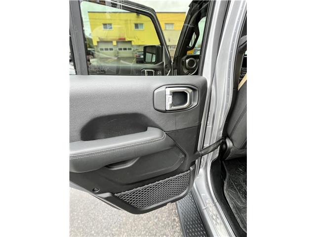 2020 Jeep Gladiator Overland (Stk: 251437) in Ottawa - Image 18 of 24