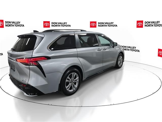 2022 Toyota Sienna XSE 7-Passenger (Stk: 10118802A) in Markham - Image 8 of 36