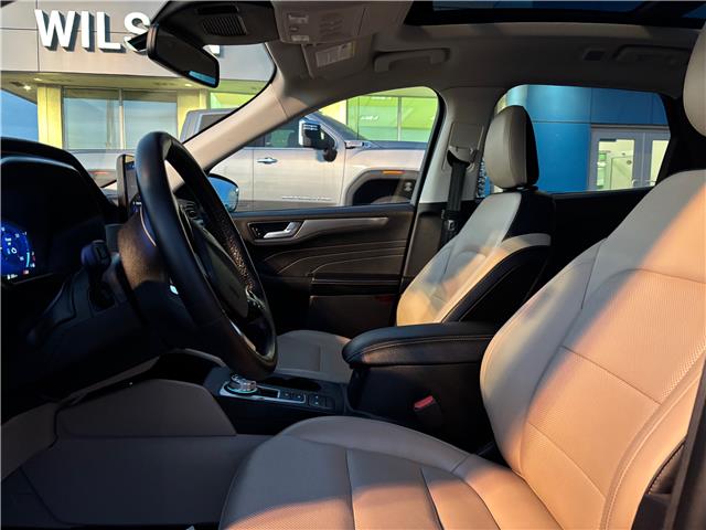 2022 Ford Escape Titanium Hybrid (Stk: 26160A) in Temiskaming Shores - Image 9 of 13 2022 Ford Escape Titanium Hybrid (Stk: 26160A) in Temiskaming Shores - Image 9 of 13