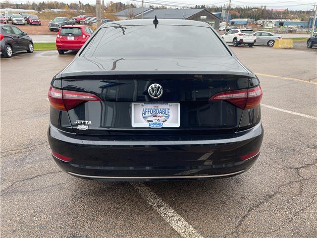 2019 Volkswagen Jetta 1.4 TSI Highline in Charlottetown - Image 8 of 16 2019 Volkswagen Jetta 1.4 TSI Highline in Charlottetown - Image 8 of 16
