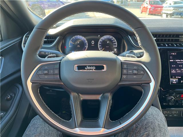 2025 Jeep Grand Cherokee L Laredo (Stk: 25-425) in Sarnia - Image 13 of 23