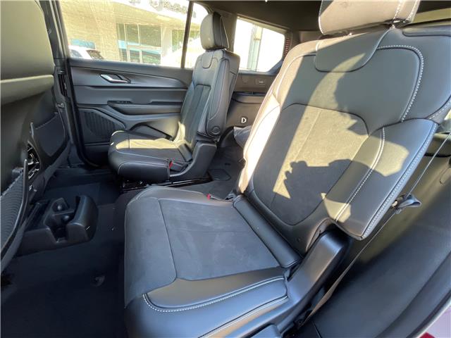 2025 Jeep Grand Cherokee L Laredo (Stk: 25-425) in Sarnia - Image 17 of 23