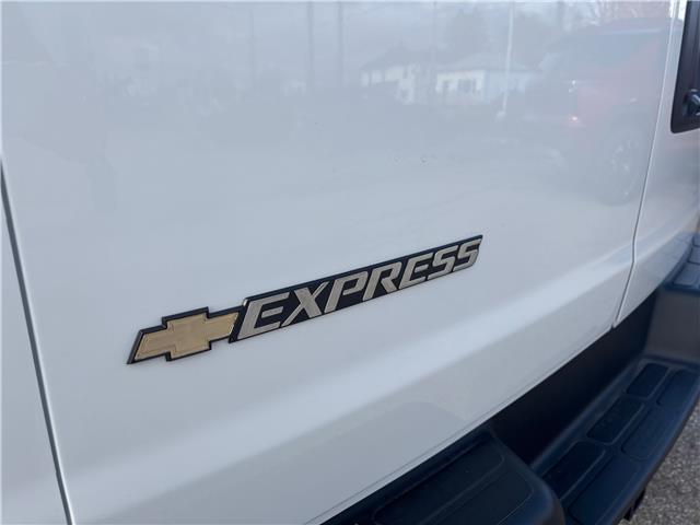 2025 Chevrolet Express 2500 Work Van (Stk: TS227009) in Caledonia - Image 10 of 34