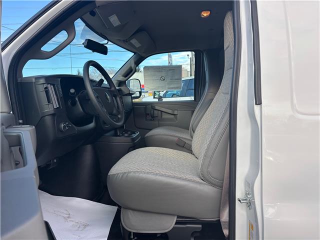 2025 Chevrolet Express 2500 Work Van (Stk: TS227009) in Caledonia - Image 19 of 34