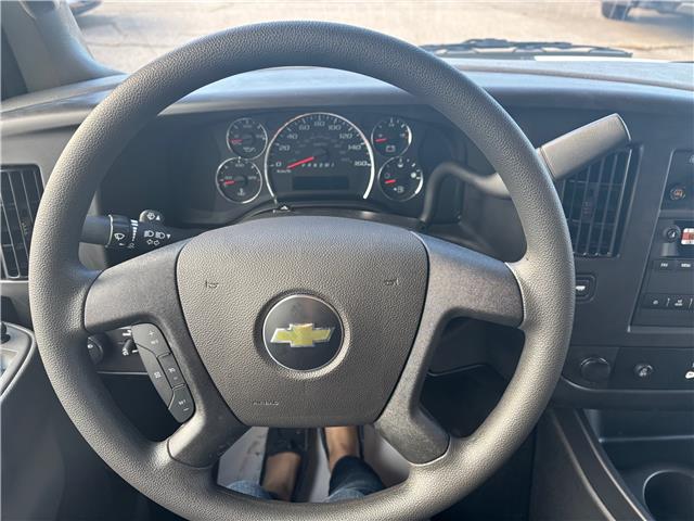 2025 Chevrolet Express 2500 Work Van (Stk: TS227009) in Caledonia - Image 21 of 34