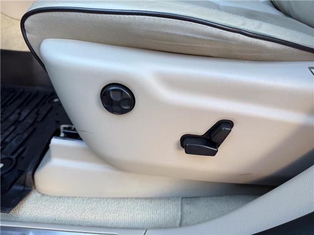 2021 Jeep Grand Cherokee Overland (Stk: 25523A) in London - Image 23 of 28