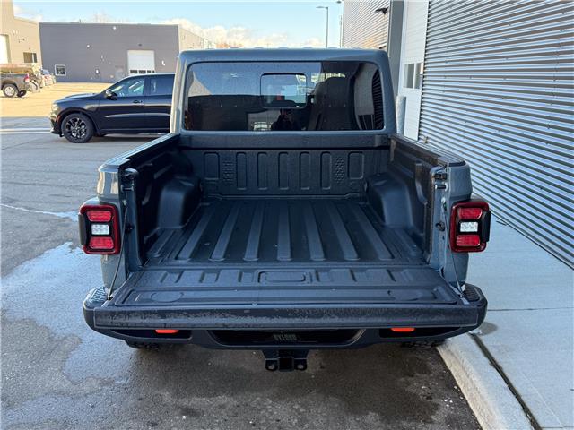 2026 Jeep Gladiator Mojave (Stk: 26072) in London - Image 6 of 25