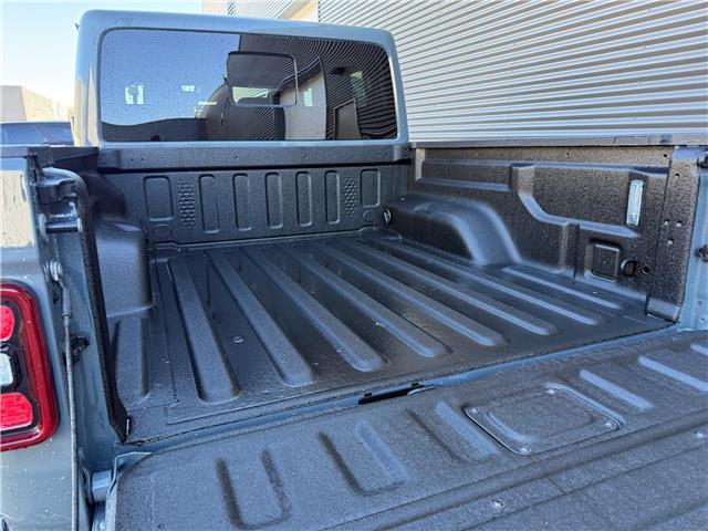 2026 Jeep Gladiator Mojave (Stk: 26072) in London - Image 7 of 25
