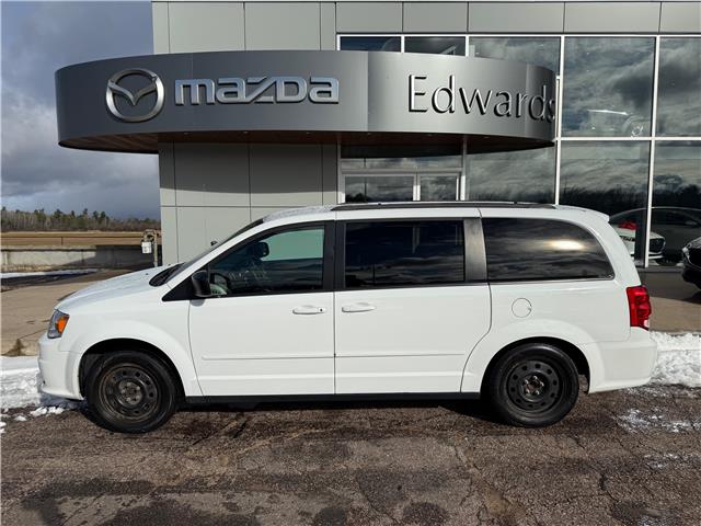 2017 Dodge Grand Caravan CVP/SXT (Stk: 24628) in Pembroke - Image 1 of 24