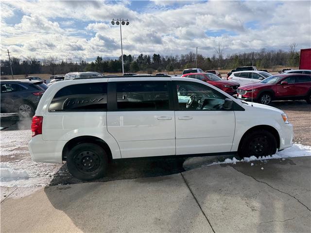 2017 Dodge Grand Caravan CVP/SXT (Stk: 24628) in Pembroke - Image 8 of 24 2017 Dodge Grand Caravan CVP/SXT (Stk: 24628) in Pembroke - Image 8 of 24