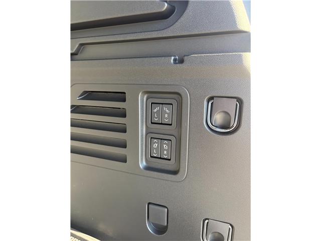 2026 Buick Enclave Sport Touring (Stk: 57105) in Strathroy - Image 4 of 11