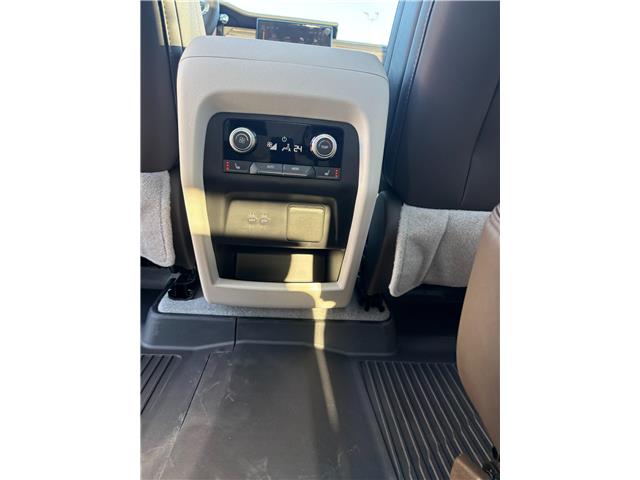 2026 GMC Acadia Denali (Stk: 57235) in Strathroy - Image 5 of 10