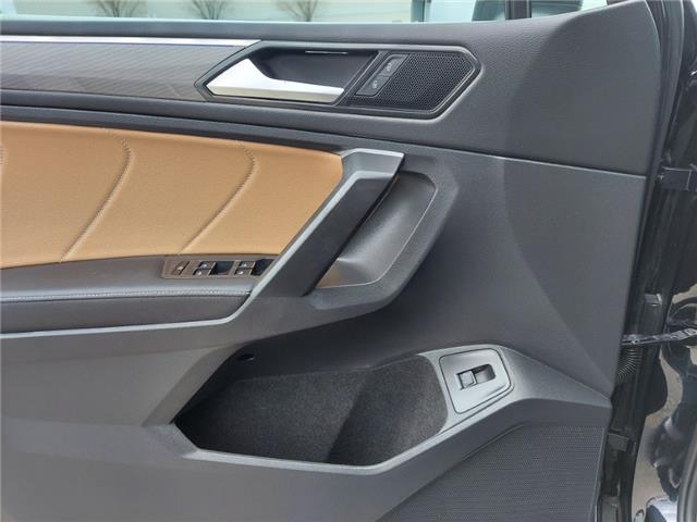 2024 Volkswagen Tiguan Comfortline R-Line Black Edition (Stk: 2504981) in Regina - Image 16 of 48