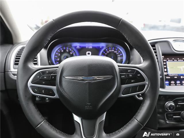 2022 Chrysler 300 Touring L (Stk: P4406) in Welland - Image 14 of 27