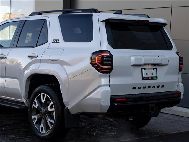 2025 Toyota 4Runner Base (Stk: 4R1908) in Windsor - Image 6 of 29