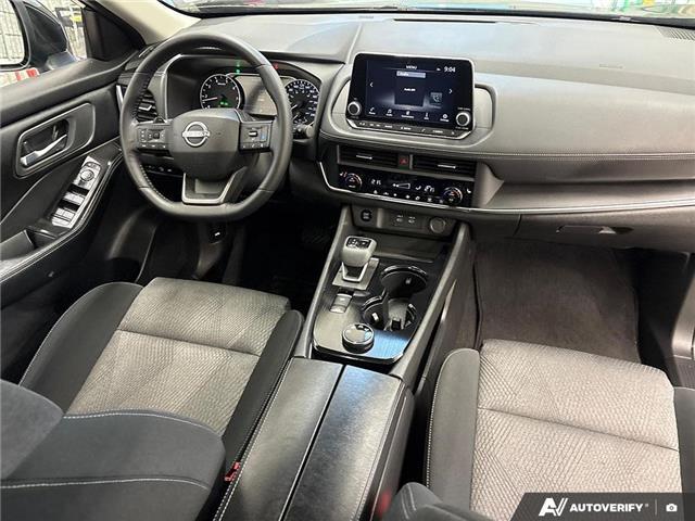 2025 Nissan Rogue SV Moonroof (Stk: 164231) in London - Image 25 of 26