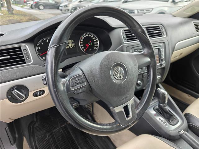 2013 Volkswagen Jetta 2.5L Sportline in Ottawa - Image 3 of 19
