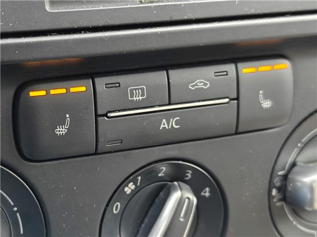 2013 Volkswagen Jetta 2.5L Sportline in Ottawa - Image 7 of 19