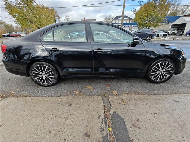 2013 Volkswagen Jetta 2.5L Sportline in Ottawa - Image 16 of 19