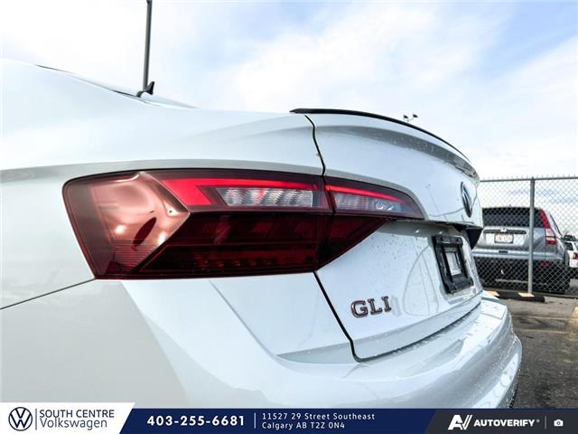 2024 Volkswagen Jetta GLI 40th Anniversary Edition (Stk: SU7678) in Calgary - Image 9 of 9