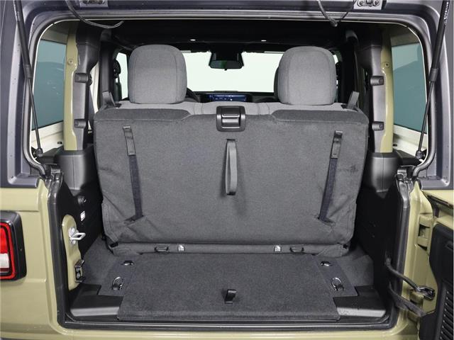 2026 Jeep Wrangler  (Stk: 26J025) in Calgary - Image 8 of 17