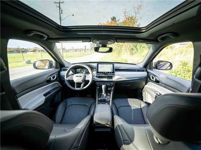 2025 Jeep Compass Limited (Stk: S618763) in Surrey - Image 9 of 24