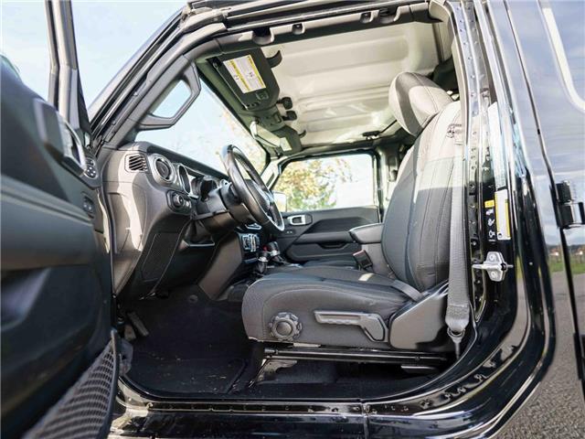 2021 Jeep Wrangler Unlimited Sahara (Stk: 30490) in Surrey - Image 9 of 23