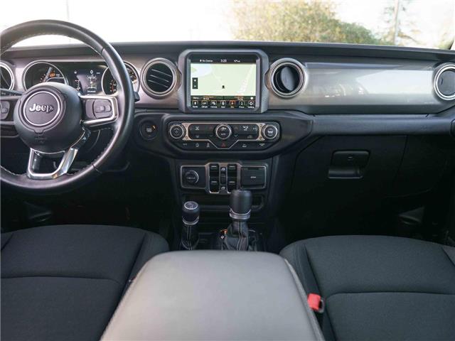 2021 Jeep Wrangler Unlimited Sahara (Stk: 30490) in Surrey - Image 13 of 23