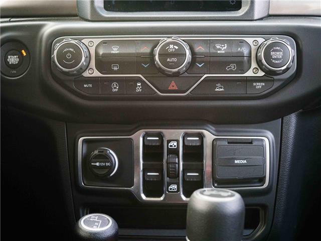 2021 Jeep Wrangler Unlimited Sahara (Stk: 30490) in Surrey - Image 15 of 23