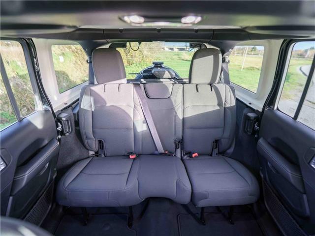 2021 Jeep Wrangler Unlimited Sahara (Stk: 30490) in Surrey - Image 20 of 23