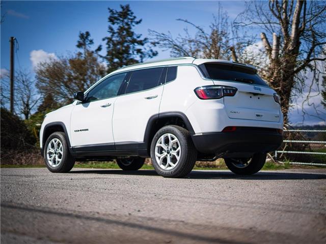 2025 Jeep Compass North (Stk: S577923) in Surrey - Image 4 of 21