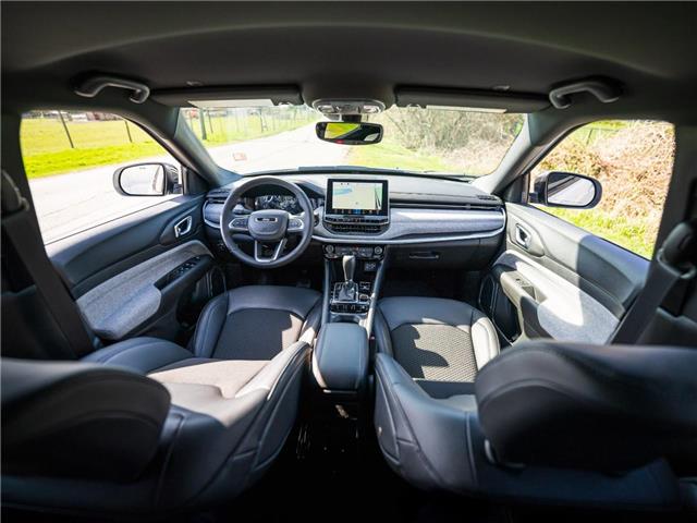 2025 Jeep Compass North (Stk: S577923) in Surrey - Image 10 of 21