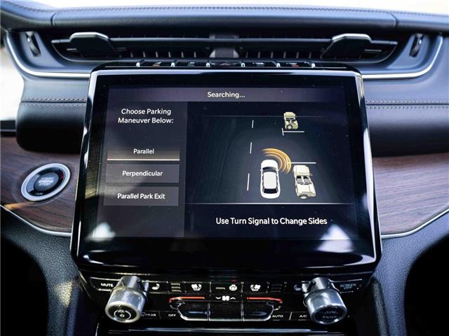 2023 Jeep Grand Cherokee L Summit (Stk: 30180) in Surrey - Image 14 of 25