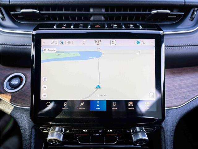2023 Jeep Grand Cherokee L Summit (Stk: 30180) in Surrey - Image 15 of 25