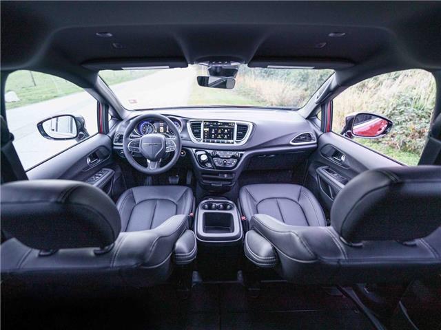 2026 Chrysler Grand Caravan SXT (Stk: T187182) in Surrey - Image 9 of 20