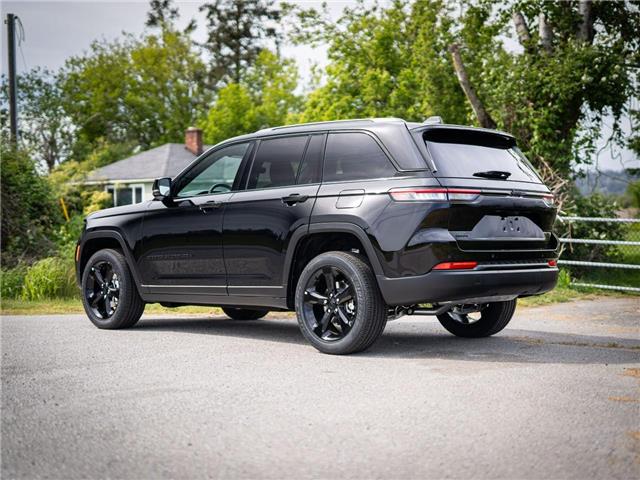 2025 Jeep Grand Cherokee Laredo (Stk: S321595) in Surrey - Image 4 of 20