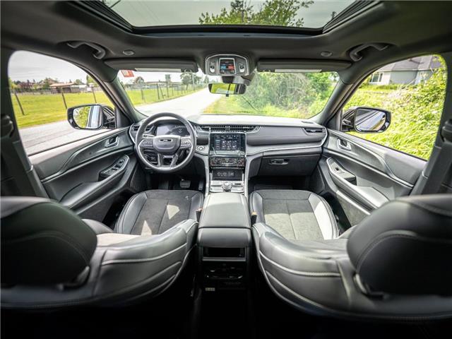 2025 Jeep Grand Cherokee Laredo (Stk: S321595) in Surrey - Image 10 of 20