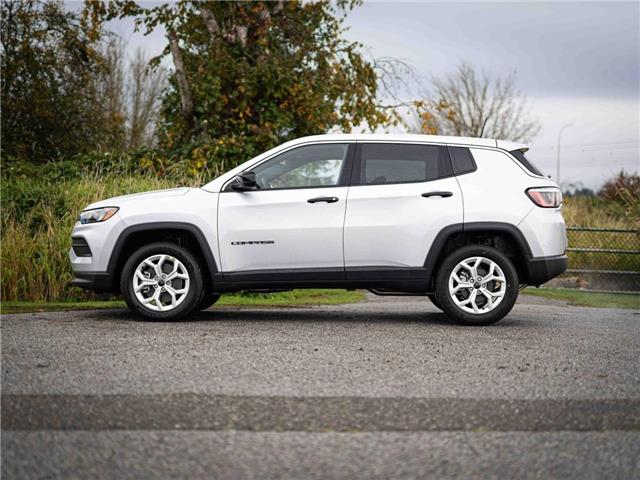 2026 Jeep Compass Sport (Stk: T155702) in Surrey - Image 3 of 24